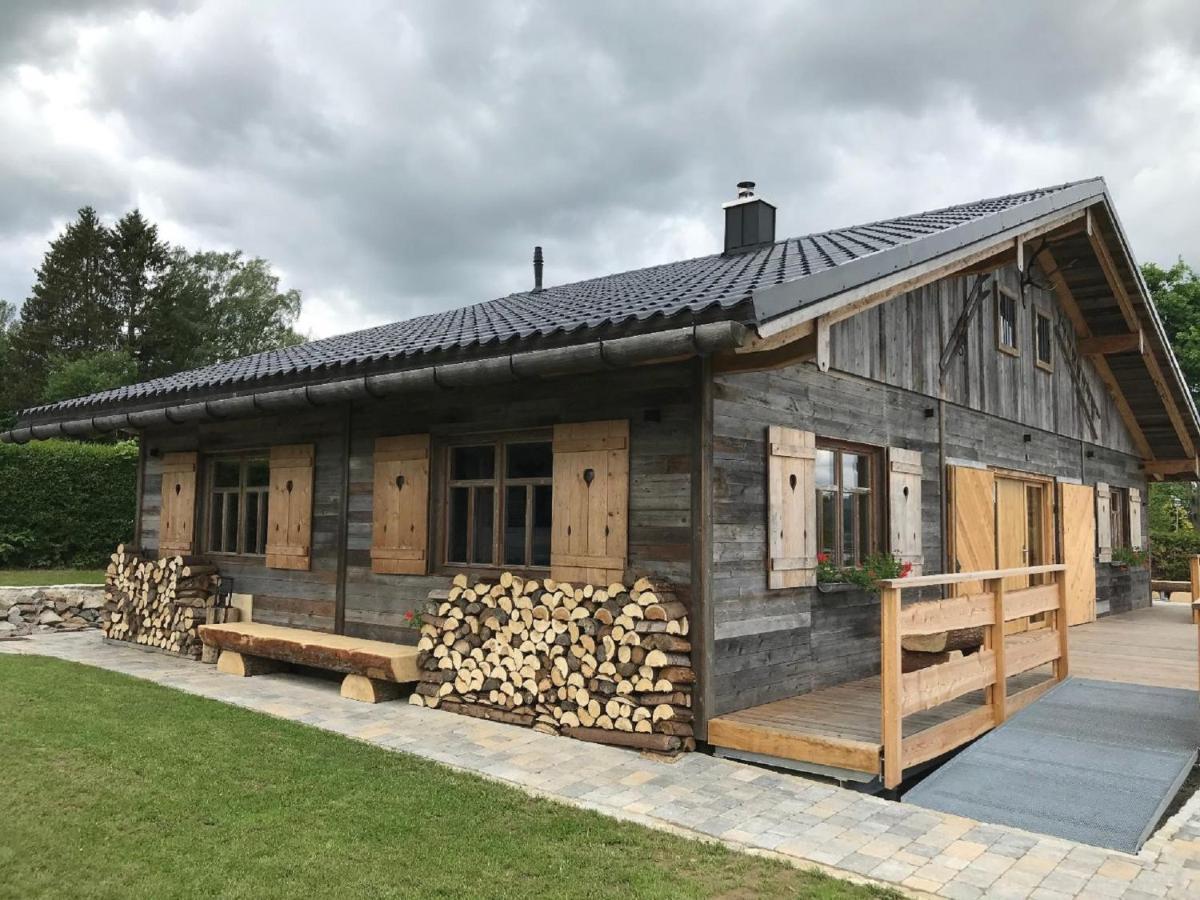 Chalet Am Oelberg Mit Badefass Und Altholzsauna Waldmuenchen